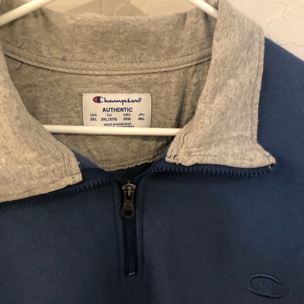 Men’s XXL Champion quarter zip sweat shirt